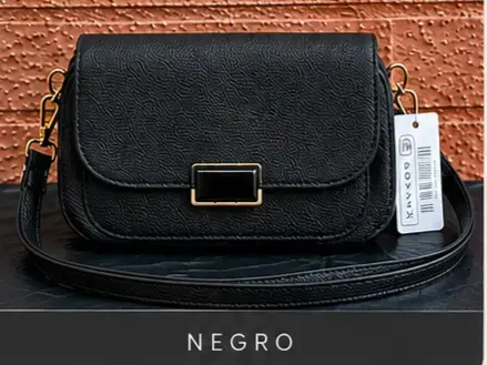 Cartera negra elegante con correa ajustable