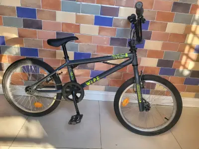 Bicicleta BMX Wipe para Niños en Buen Estado - miniatura 1