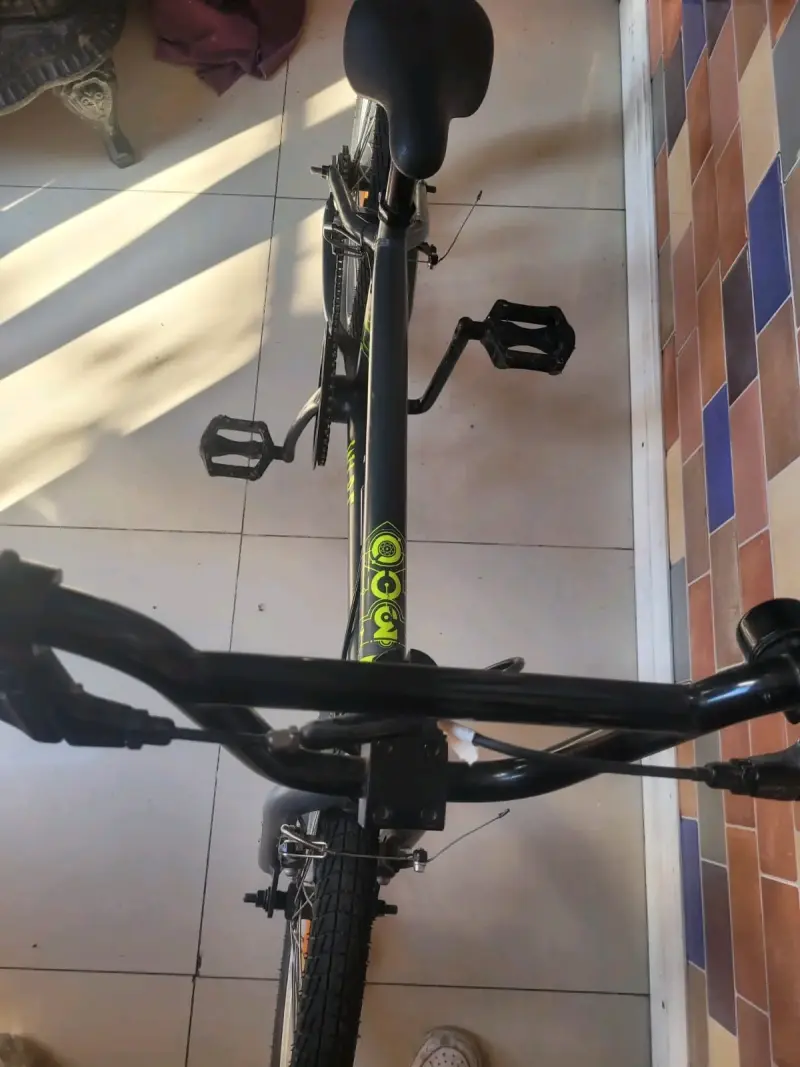 Bicicleta BMX Wipe para Niños en Buen Estado - 6