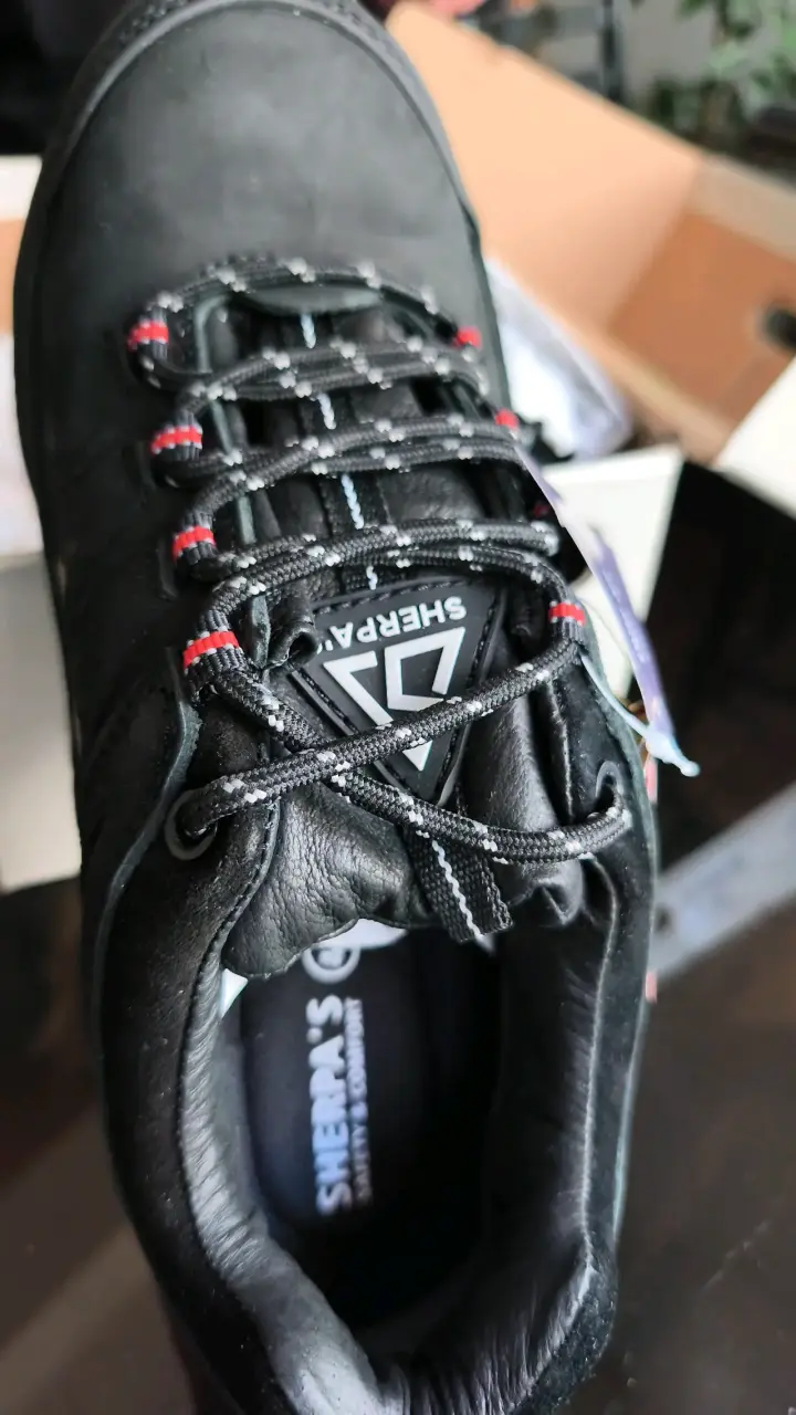 Zapatos de seguridad negros Sherpa's con suela antideslizante - 2