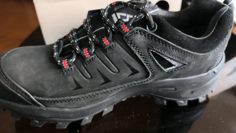 Zapatos de seguridad negros Sherpa's con suela antideslizante - 4