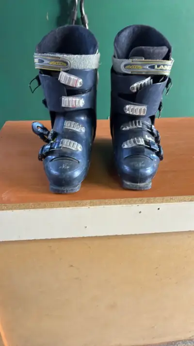 Botas de esquí Lange talla 43,5 en buen estad - miniatura 1