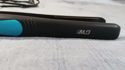 Plancha de Pelo Eléctrica GMV Negra y Azul - miniatura 3