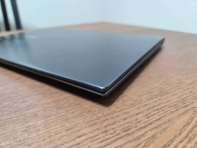 Laptop ASUS ZenBook 13 con Procesador AMD Ryzen 7 - 4
