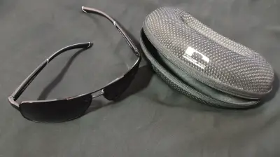 Gafas de Sol Porsche Design Negras con Estuche - miniatura 1