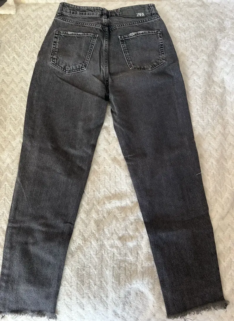 Jeans negros desgastados para mujer Zara - 2