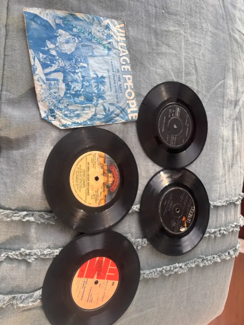 Colección de Discos de Vinilo Clásicos y Populares - 2