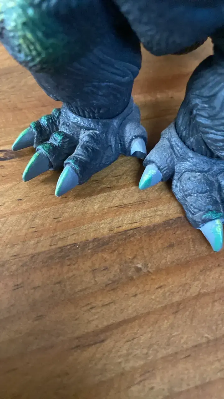 Figura de acción Godzilla verde con púas rosas - 4