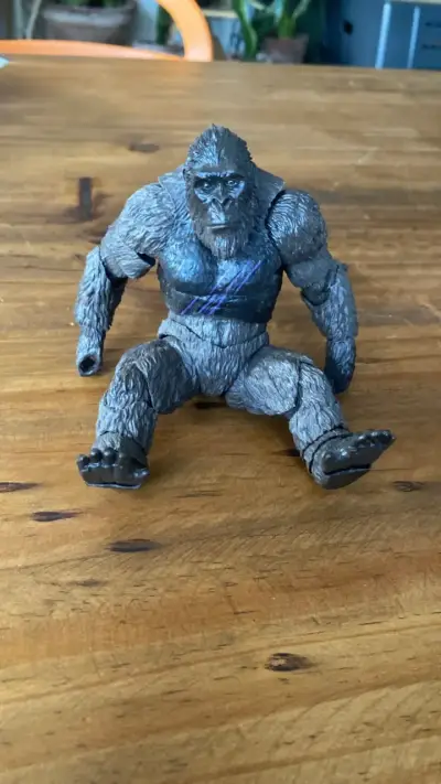 Figura de acción Kong Godzilla vs. Kong 2021 - miniatura 2