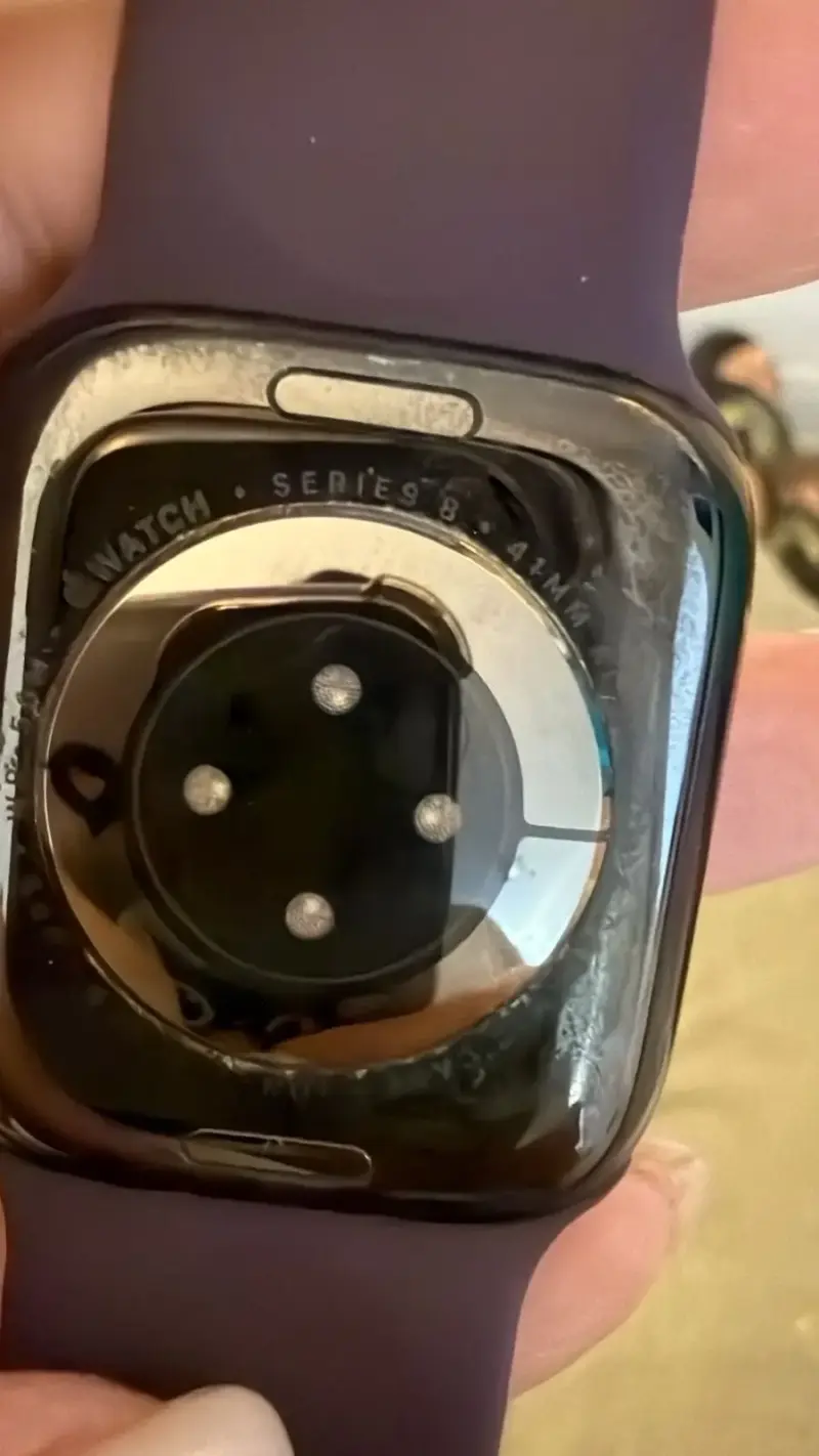 Apple Watch Series 8 con correas adicionales - 3
