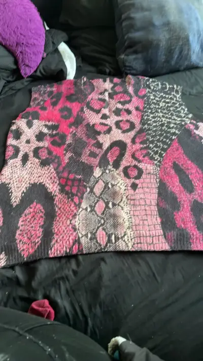 Sweater de mujer con estampado animal print - miniatura 1