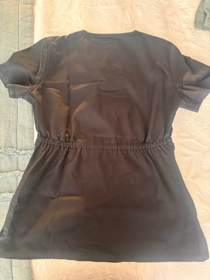 Uniforme clínico  negro con bolsillos - 2