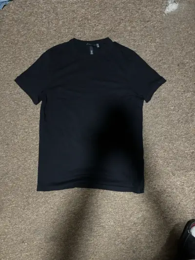 Polera negra slim fit H&M para hombre - miniatura 1