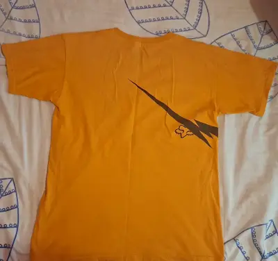 Polera Fox anaranjada y2k talla S - miniatura 2