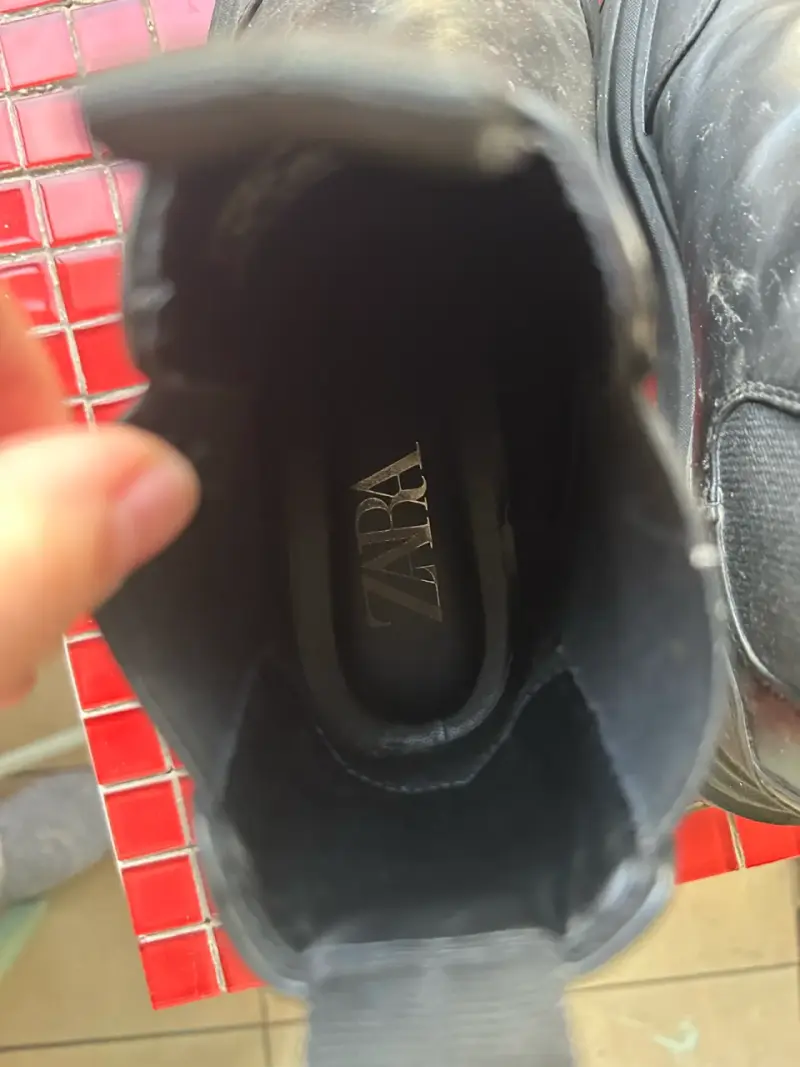 Botines Chelsea de cuero negro Zara - 3