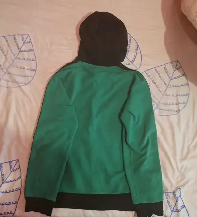 Polerón polo con capucha verde y negro talla XL - miniatura 2