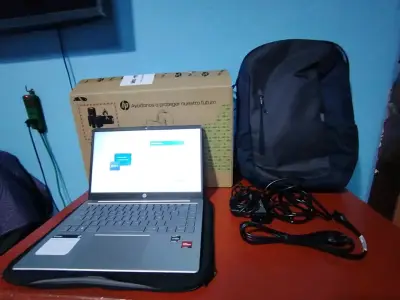 HPNotebook 14-EM0015LA , nuevo. - miniatura 1