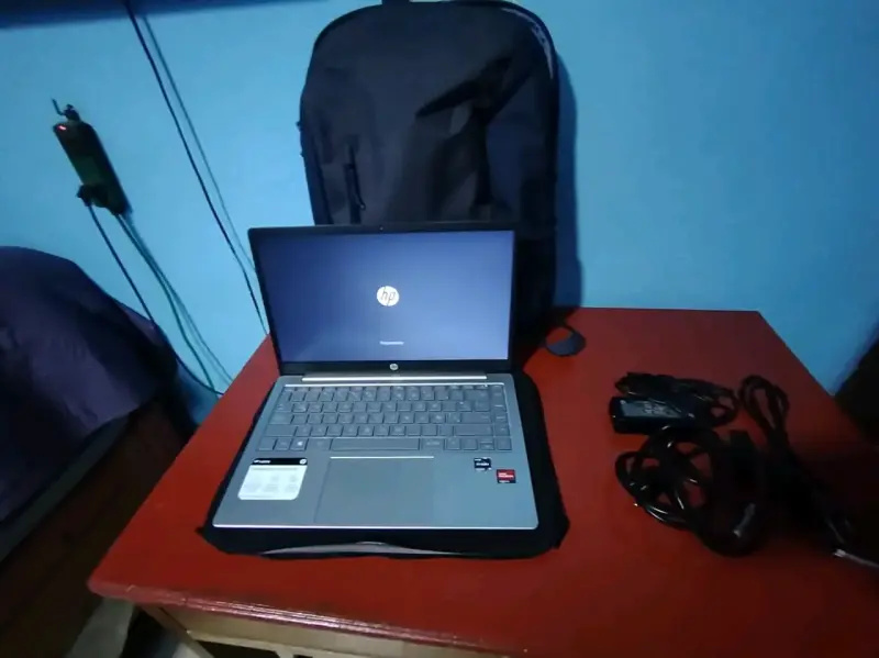 HPNotebook 14-EM0015LA , nuevo. - 2