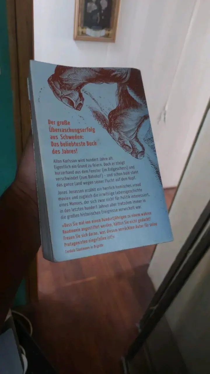 Libro 'Der Hundertjährige' de Jonas Jonasson - 2
