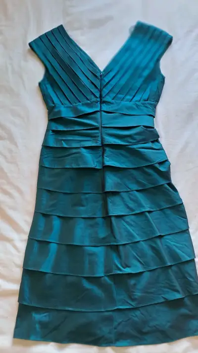 Vestido azul Adrianna Papell con volantes - miniatura 2