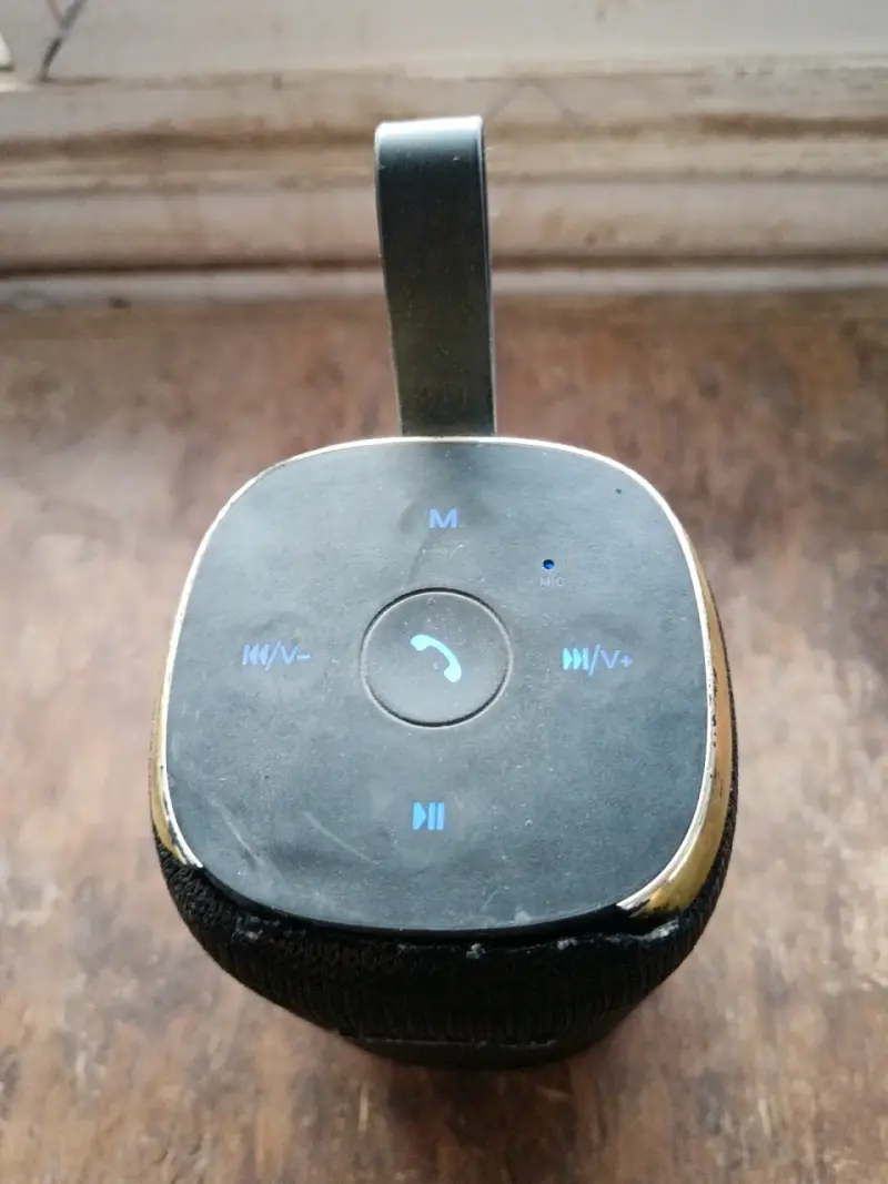 Parlante portátil Amazing con Bluetooth - 2