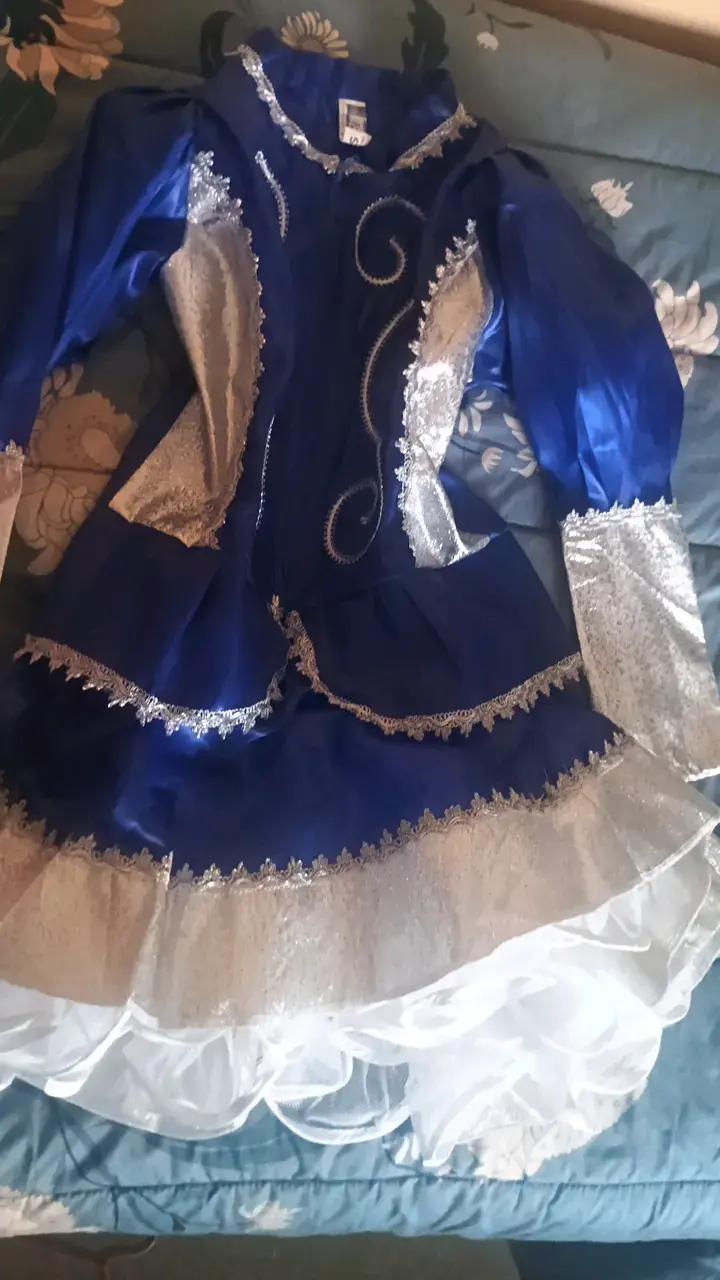 Vestido Caporal Azul con Detalles Plateados - 1