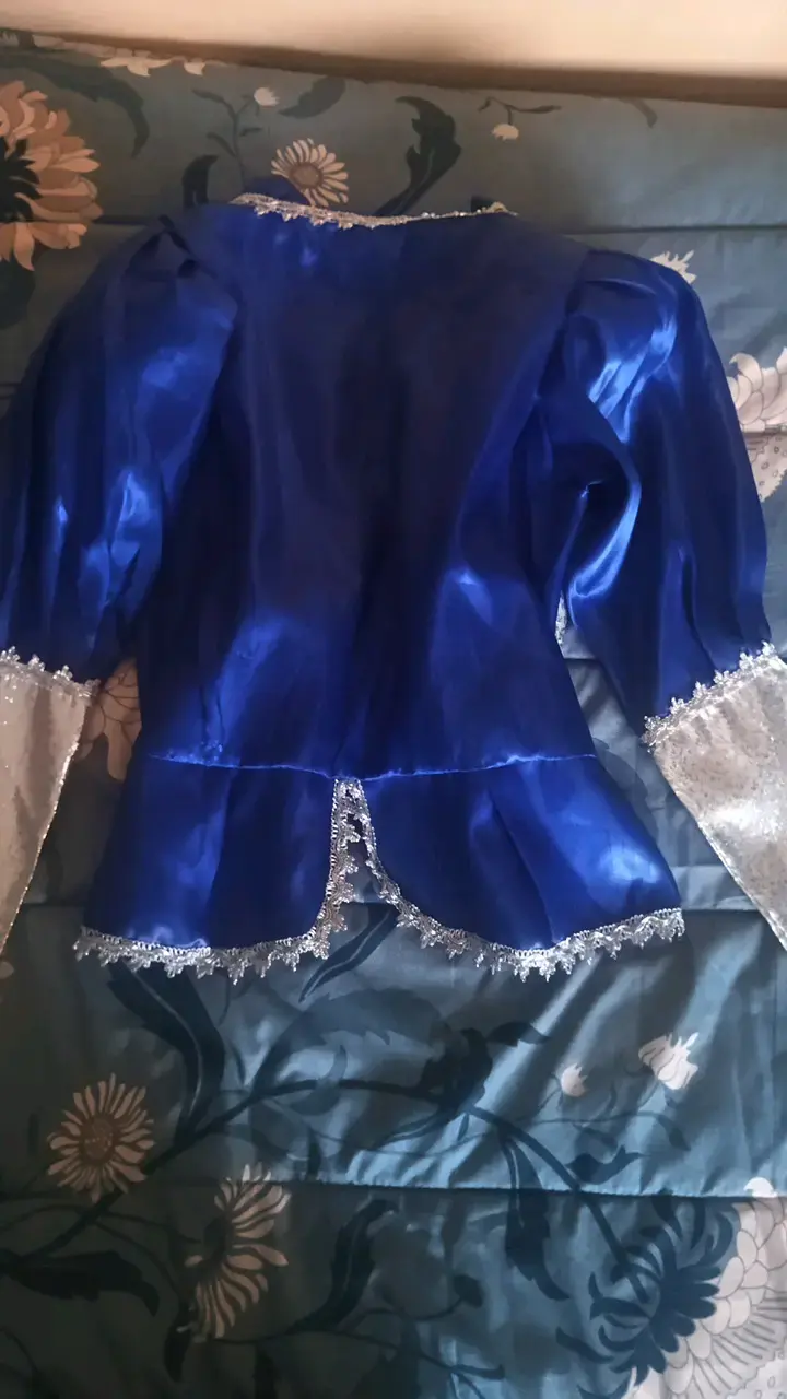 Vestido Caporal Azul con Detalles Plateados - 3