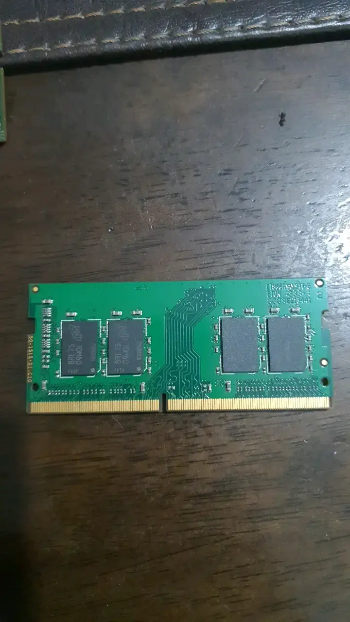 Memoria RAM Crucial 4GB DDR4 2400 SODIMM - 2