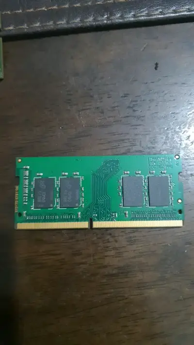 Memoria RAM Crucial 4GB DDR4 2400 SODIMM - miniatura 2