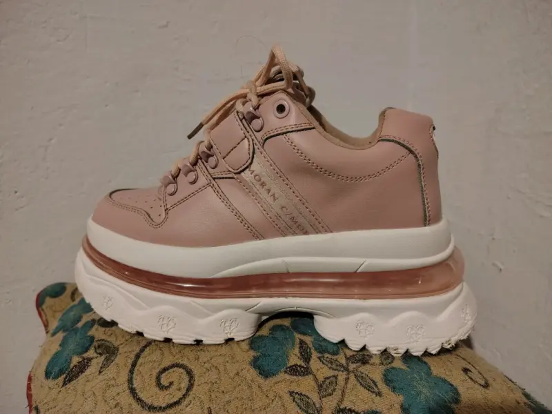 Zapatillas deportivas rosadas con plataforma C M