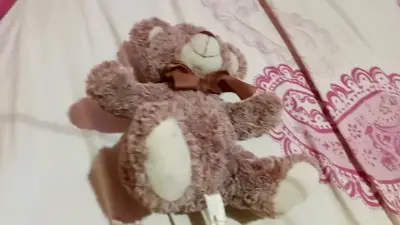 Osito de peluche marrón con lazo - miniatura 1