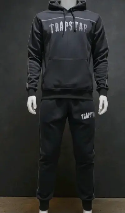 Conjunto deportivo negro Jordan y Trapstar - miniatura 3