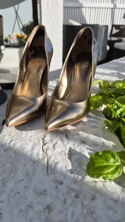 Zapatos de Tacón Dorados Tory Burch - miniatura 1
