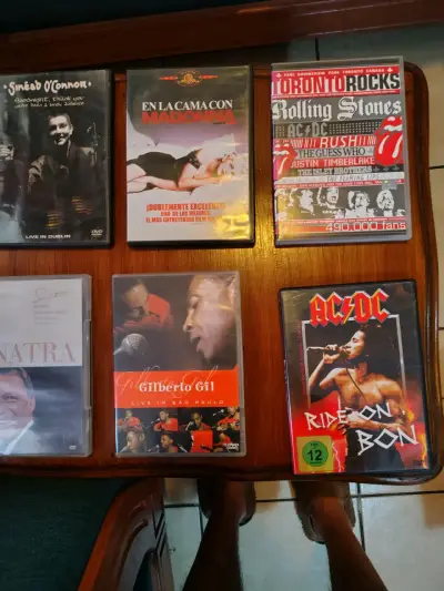 Colección de libros y DVDs variados - miniatura 5