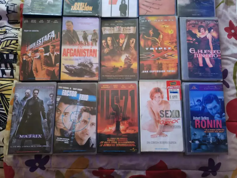 Colección de películas en VHS de acción y drama - 1