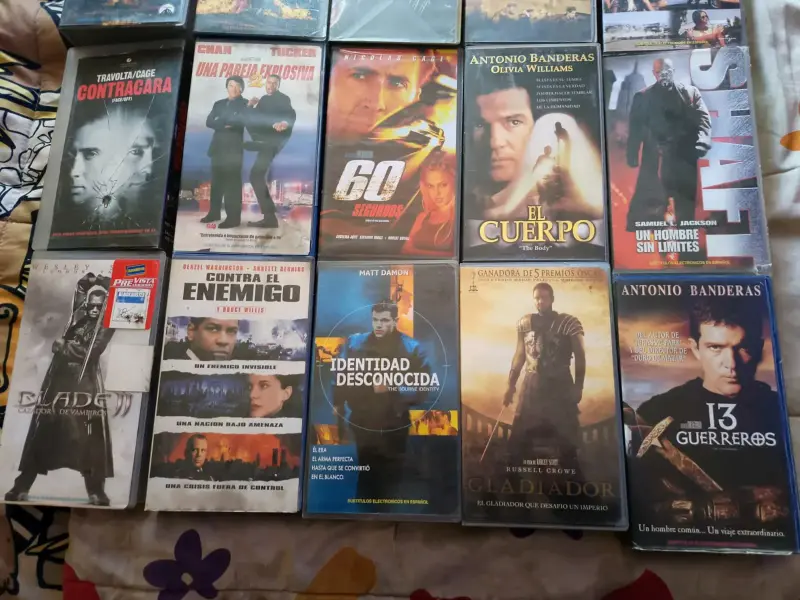 Colección de películas en VHS de acción y drama - 3
