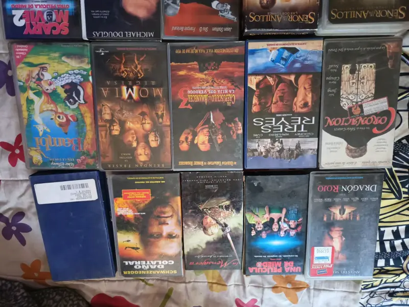 Colección de películas en VHS de acción y drama - 6