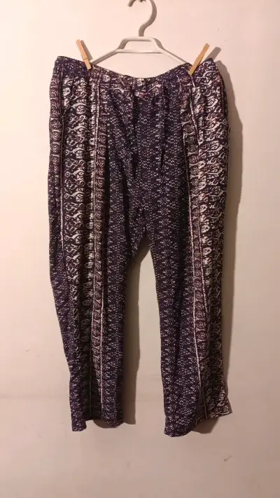Pantalones estampados bohemios para mujer - miniatura 1
