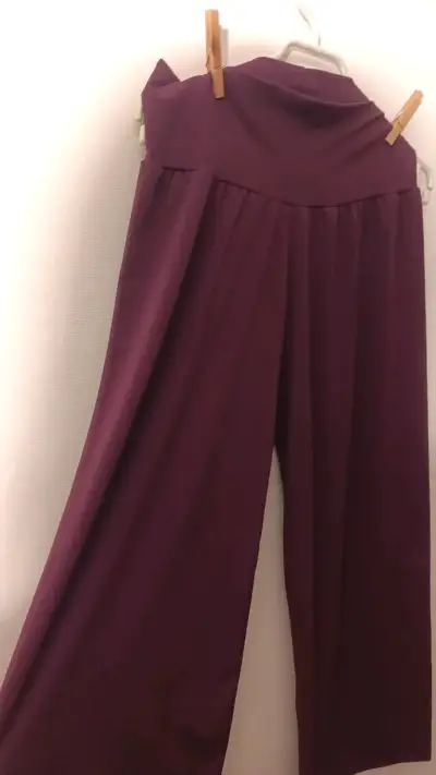 Pantalones palazzo morados para mujer - miniatura 3