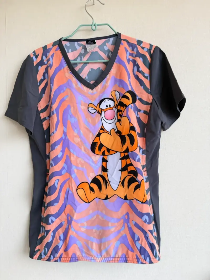 Polera estampada Tigger para mujer
