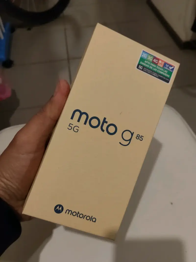 Moto G85 5G AZUL 256 INTERNA 12 RAM GLAS PREMIUM - 1