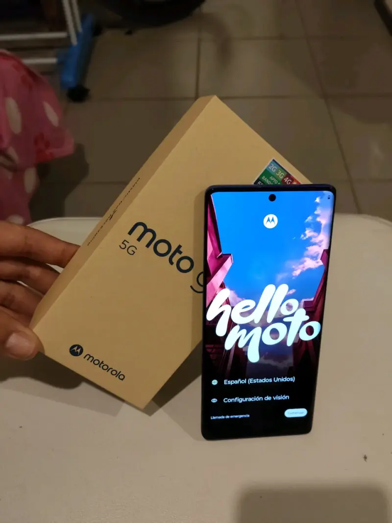 Moto G85 5G AZUL 256 INTERNA 12 RAM GLAS PREMIUM - 2
