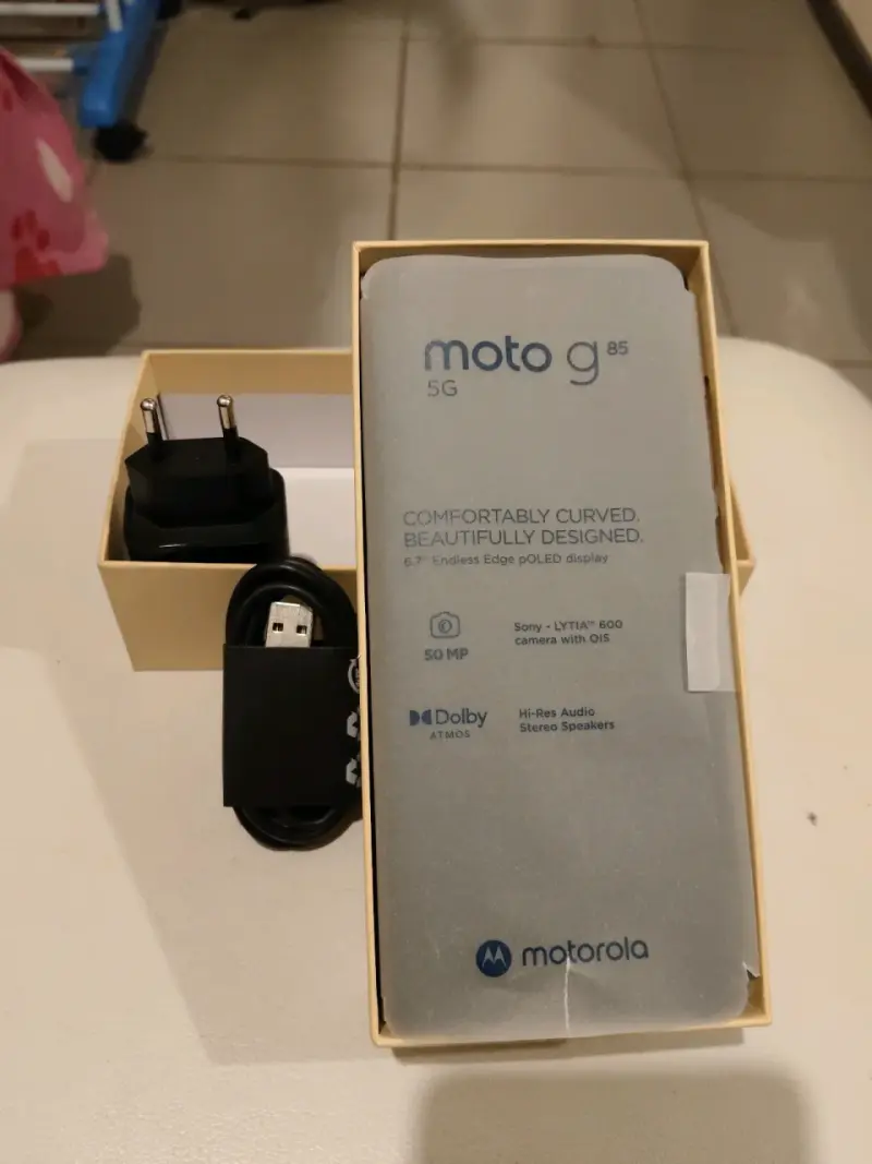 Moto G85 5G AZUL 256 INTERNA 12 RAM GLAS PREMIUM - 4