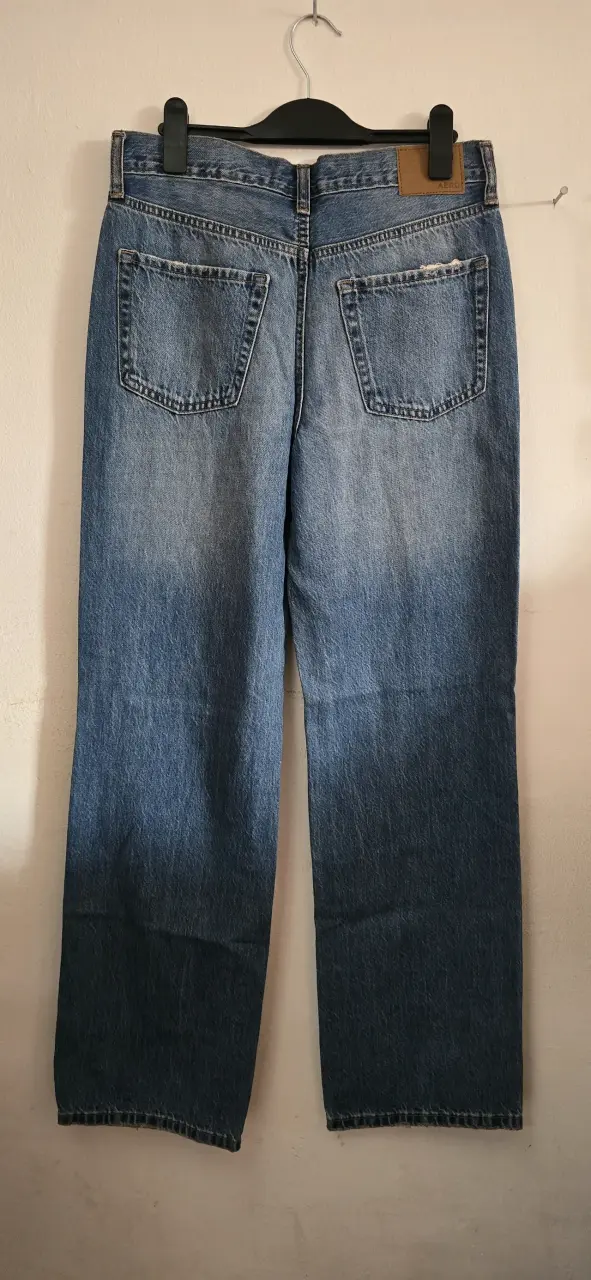 Jeans azules desgastados para mujer - 2