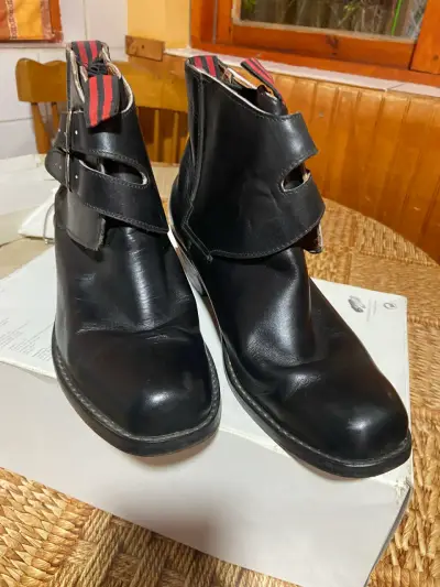 Botines de cuero de huaso negro con hebillas - miniatura 3