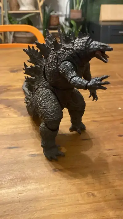 Figura de acción Godzilla articulada - miniatura 3