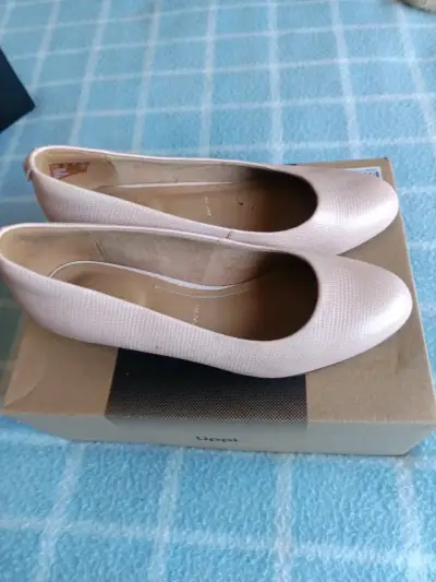 Zapatos de tacón bajo Clarks rosados - miniatura 3