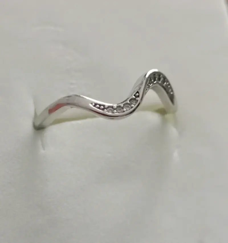 Anillo con diseño ondulado - 3