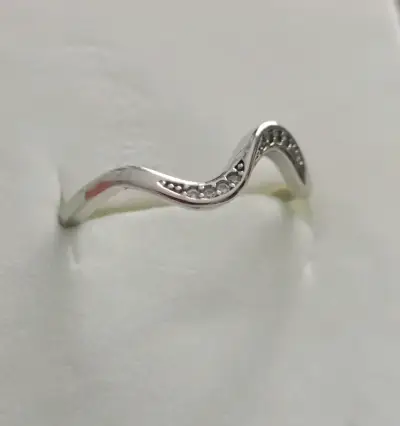 Anillo  con diseño ondulado - miniatura 3