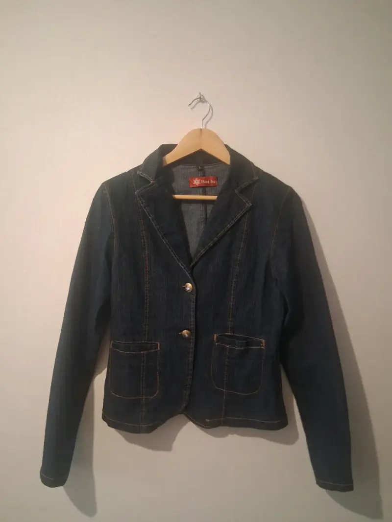 Chaqueta de mezclilla azul para mujer